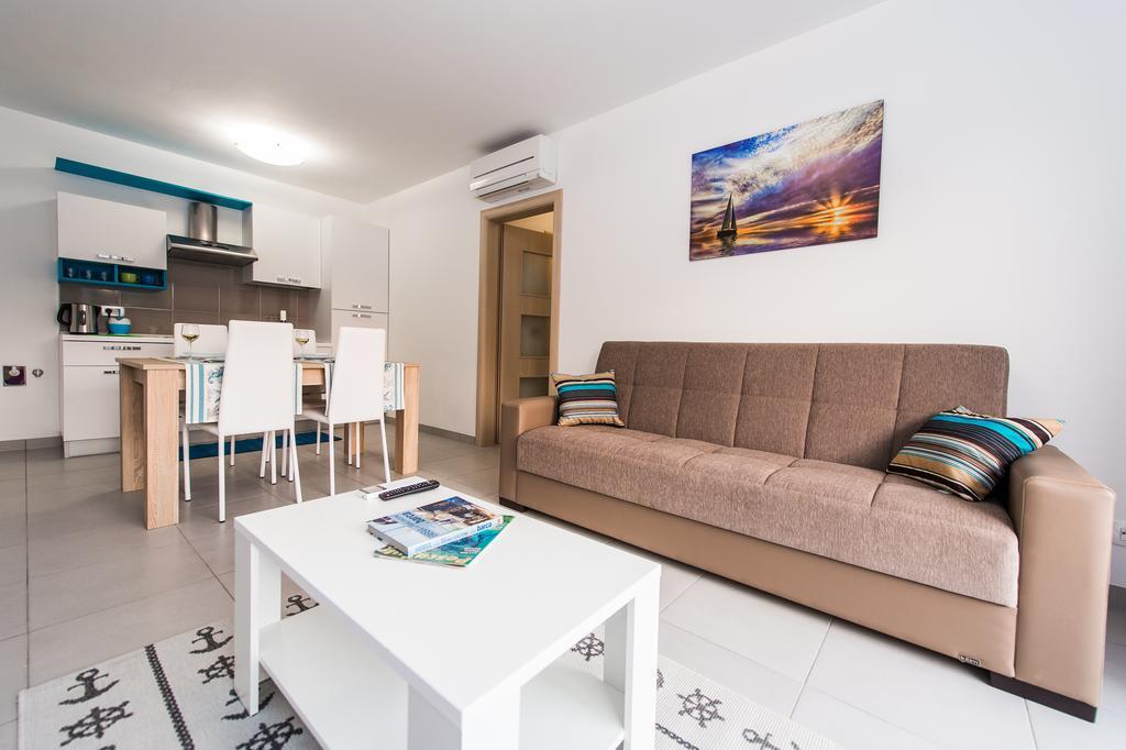 Blue Sky Apartments โรกอซนิซา ภายนอก รูปภาพ